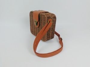 Ladies Lovely Candy Color Square Rattan Bag Women rivet Weave Straw Bags Shoulder & Crossbody Bags