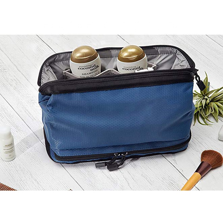 Hot sell 2019 Eco freindly Travel Toiletry Bag Shaving Dopp Kit Mens Toiletry Travel Bag Organizer